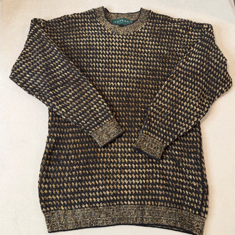 Vintage Tundra Men's Black and Gold Knit Crewneck Sweater size L